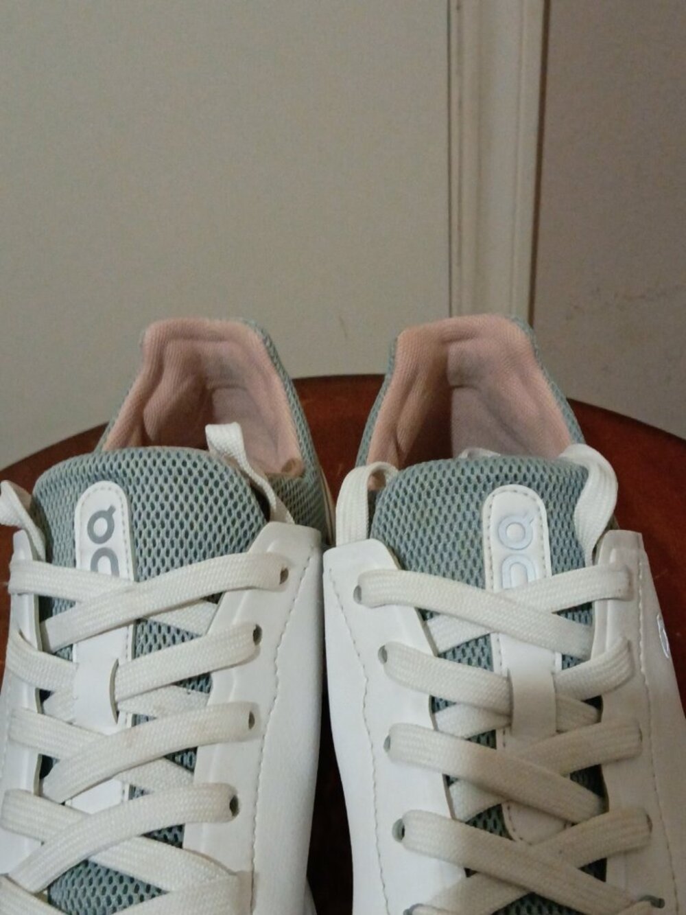 On Cloud THE ROGER Advantage White Rosehip Shoes Women's Size 9 - Picture 11 of 14